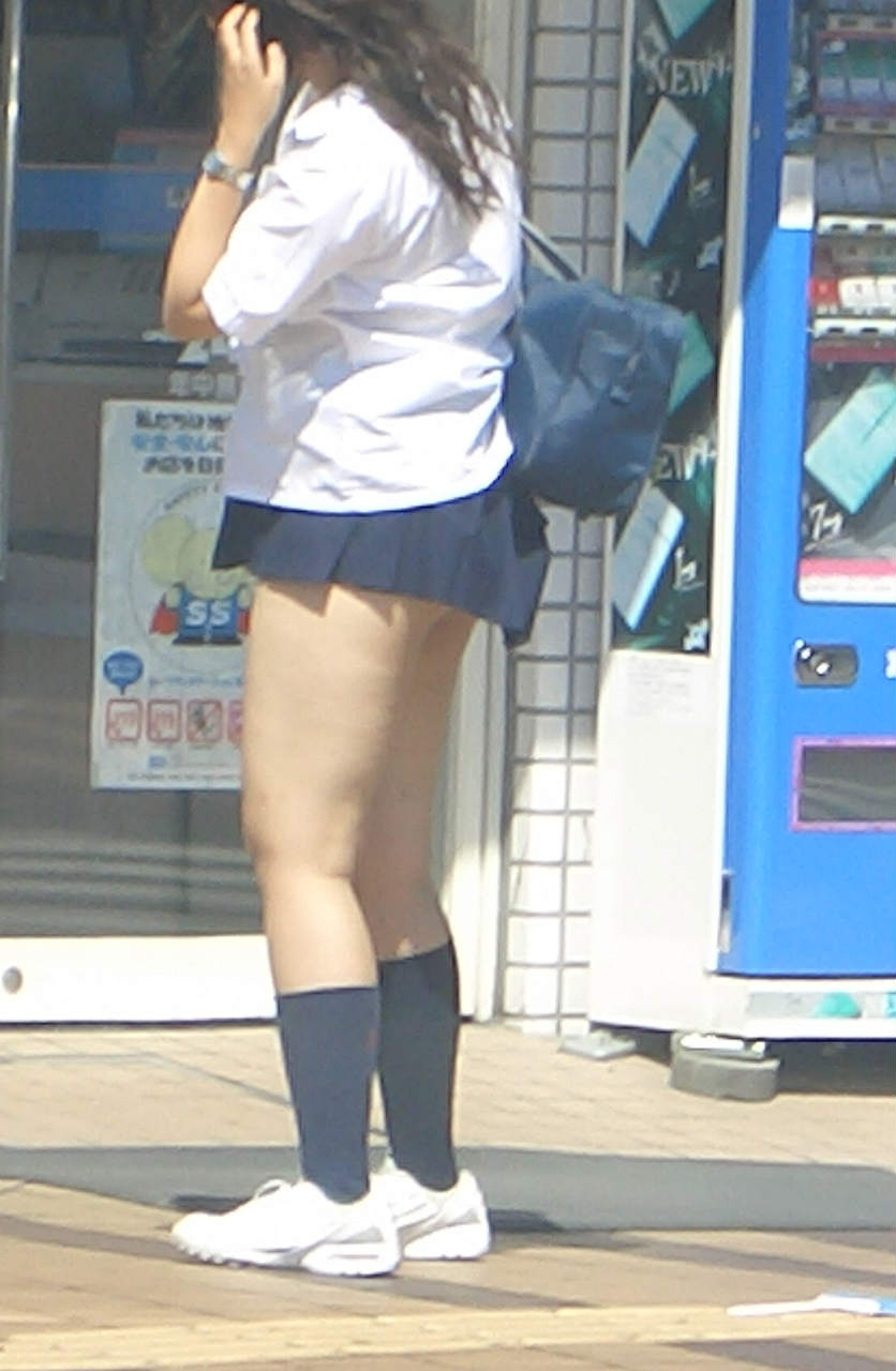 【街撮りJK】撮影者のセンスが光る夏服女子高生の街撮り画像ｗｗｗｗ その2