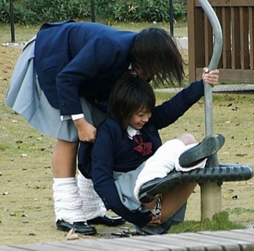 【おふざけエロ画像】数年後には黒歴史！女子高生や女子大生のおふざけエロ画像が意外と身体張ってんなｗｗｗｗ その15