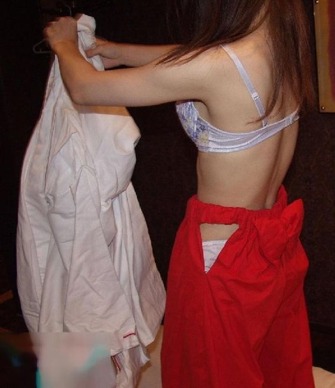 【巫女さんエロ画像】巫女さんのエロ画像で抜くとザーメンの量が違うなｗｗｗ背徳感が尋常じゃない巫女さんがコチラｗｗｗ その4