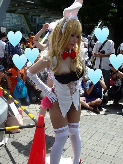 【コスプレエロ画像】すげーおっぱい！乳アピールに必死な巨乳コスプレイヤーの谷間が強烈なんだがｗｗｗｗ その7