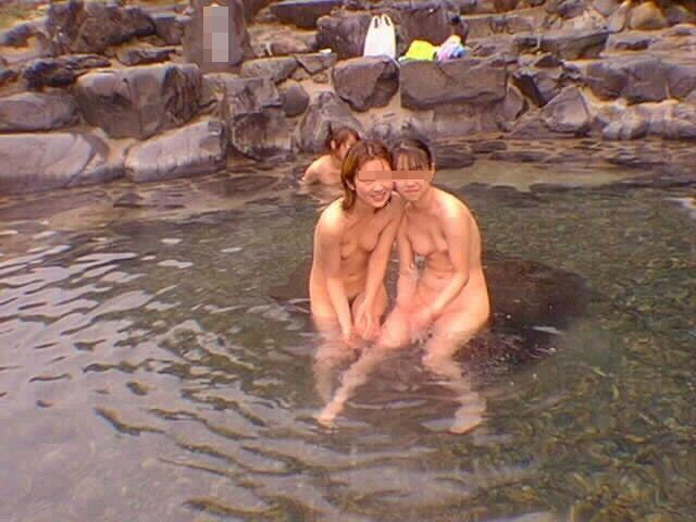 【温泉旅行エロ画像】温泉旅行でテンションあげあげ～な女子大生…旅の恥はかき捨てでもFacebookにあげると一生の恥なんだぜｗｗｗ その11
