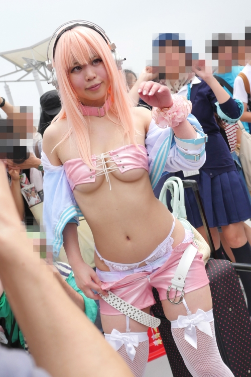 【コスプレエロ画像】なんだこの卑猥な身体はｗｗｗｗコミケに出現する過激なコスプレイヤーの肉体がスケベ過ぎだろｗｗｗｗ その14