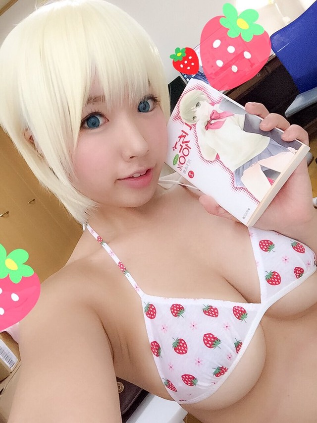 【コスプレイヤー自撮り画像】コスプレしてる私ってチョー可愛い♪って思ってそうな自撮り画像にメンヘラの狂気を感じるｗｗｗ その5