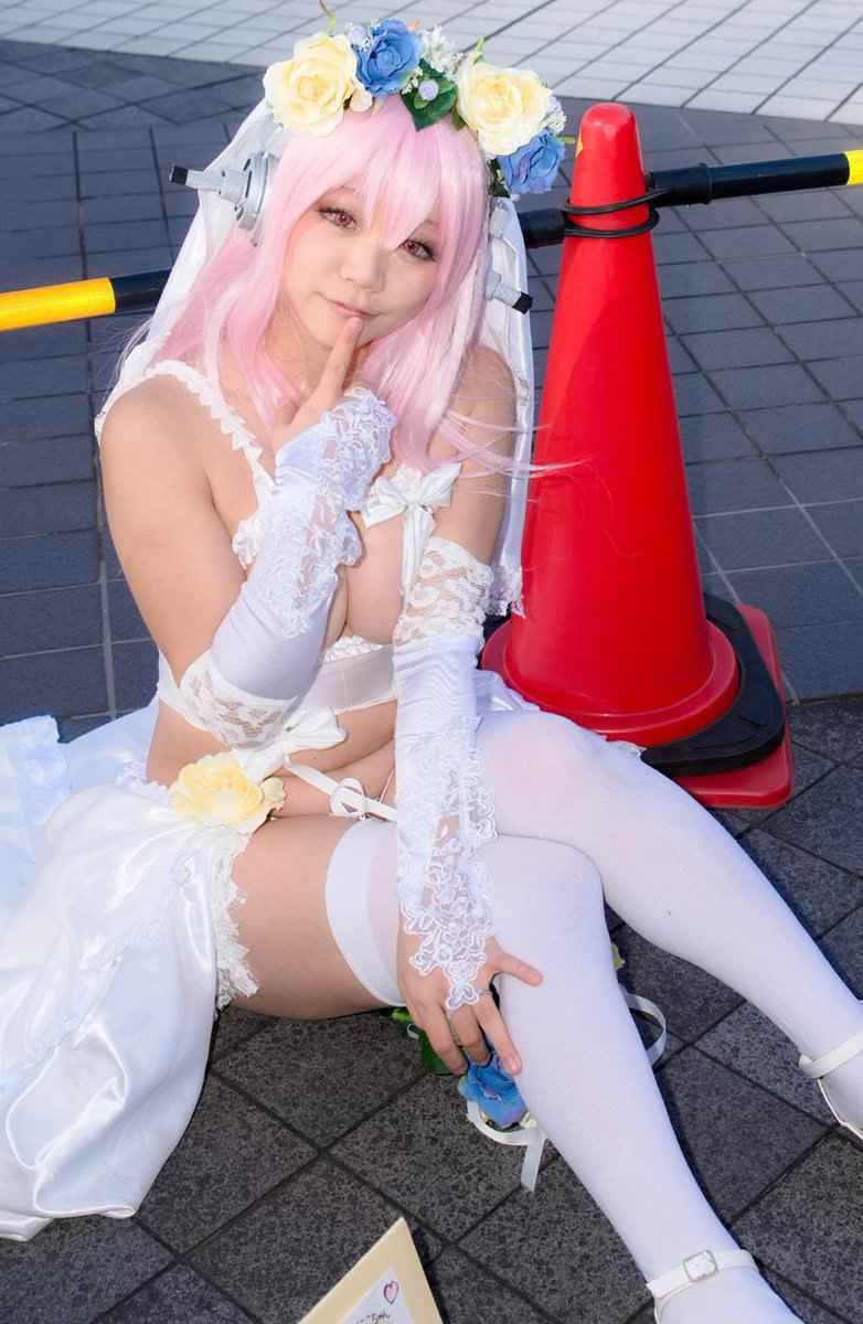 【コスプレエロ画像】すげー卑猥な身体ｗｗｗメンヘラとしか思えないコスプレイヤーがこちら！ その15