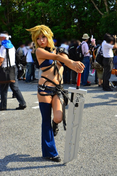 【コミケエロ画像】これがコスプレイヤーの乳房ｗｗｗ中途半端に見えるおっぱいが卑猥…勃起不可避のハミ乳画像 その10
