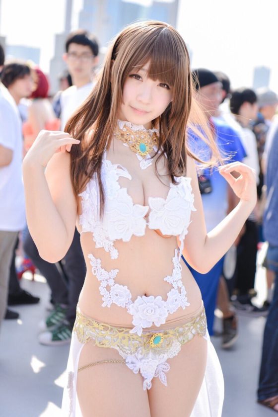 【コミケエロ画像】ちょっと乳アピールしすぎじゃないですか！？おっぱいデカ過ぎなコスプレイヤーの谷間がやべぇｗｗｗｗ その12