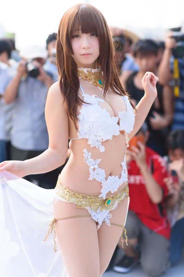 【コスプレエロ画像】セックスしてぇ…脱ぎたがりなコスプレイヤーのむっちりした身体がエロ過ぎて勃起してしまうｗｗｗ その4