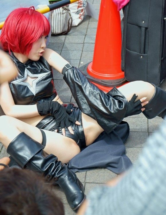 【コスプレエロ画像】セックスしてぇ…脱ぎたがりなコスプレイヤーのむっちりした身体がエロ過ぎて勃起してしまうｗｗｗ その13