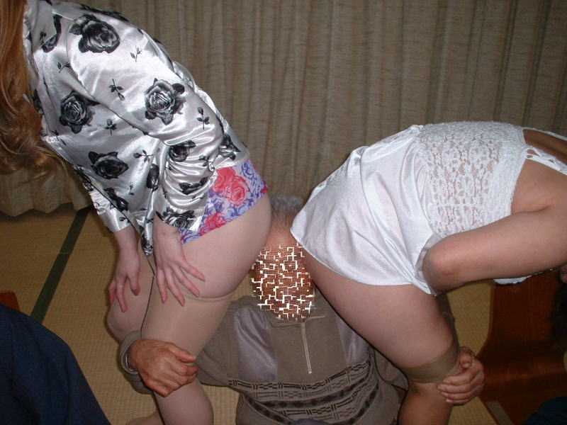 【ピンクコンパニオンエロ画像】いかついおじさんもテンションあげあげ～♪鼻の下伸ばしてデレるピンクコンパニオン遊びｗｗｗ その9