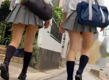 女子高生たちの未成熟な太ももってエッチな妄想を掻き立てるよね♪街撮りされた美脚エロ画像